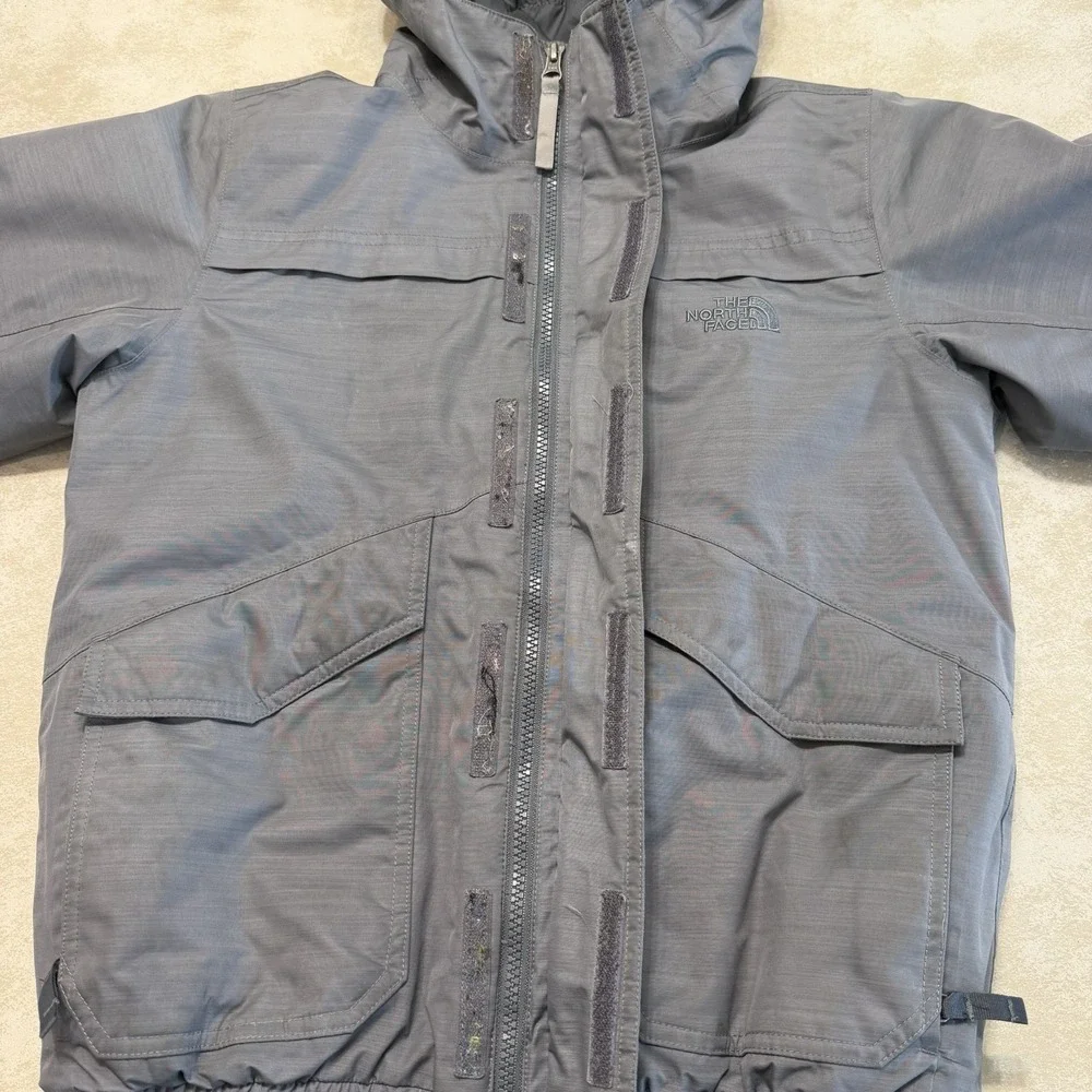 The North Face DryVent 550 Down Jacket Gray Hooded Youth M Puffer Coat